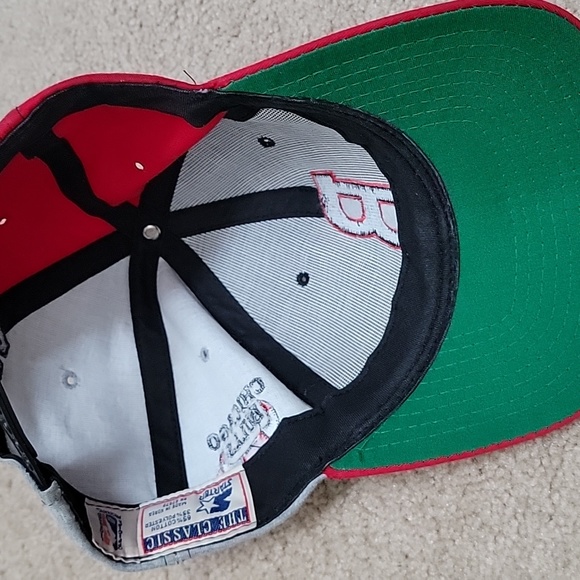 Chicago Bulls Vintage Basketball Hat - Picture 6 of 6